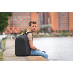 4. Bobby Hero Regular, stöldskyddad ryggsäck