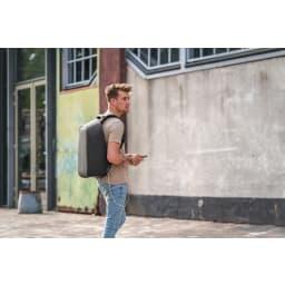 6. Bobby Hero Regular, stöldskyddad ryggsäck