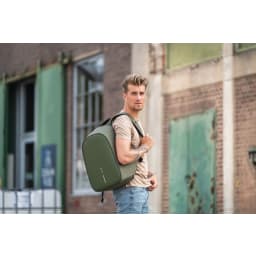 4. Bobby Hero Regular, stöldskyddad ryggsäck