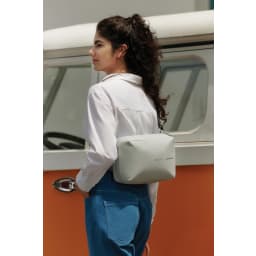 2. Urban Vattenresistent Expanderbar Cross Body
