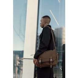 4. KENTO URBAN RCS återvunnen nylon 15.6" Axelväska