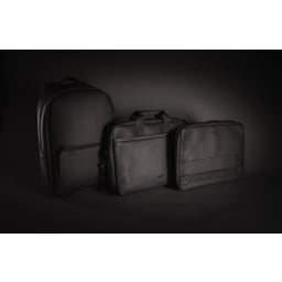 5. Swiss Peak lyxig laptopryggsäck i PU, PVC-fri