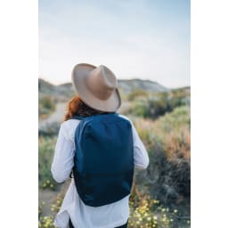 6. Impact AWARE™ 1200D minimalistisk 15.6" laptopryggsäck