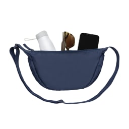 2. Crescent AWARE™ RPET Halvmåneformad crossbody-väska