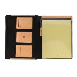 3. A4 portfolio i kork med penna