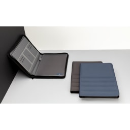 4. Impact AWARE™ RPET A4 portfolio med dragkedja