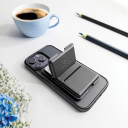 6. C-Secure MagSafe-mobilplånbok
