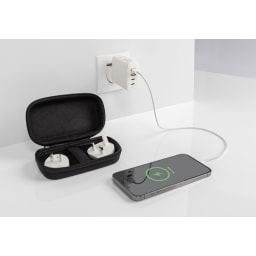 4. TravelCharge Pro RCS reseladdare i återvunnen plast med USB C