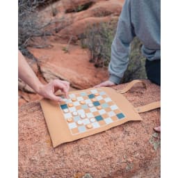 6. Britton kork hopvikbart backgammon och dam-spel