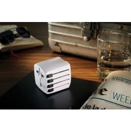 4. SKROSS Adapter för världsresor MUV Micro