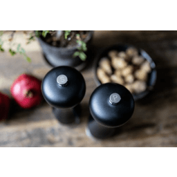 2. Satake Shiro 2-pack Kryddkvarn, svart 25 cm