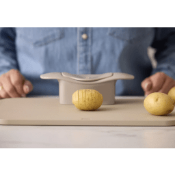2. Classic Hasselbackskärare Humus