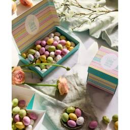 1. Easter Mail Box, 250 g med mjölkchokladägg & logotyp