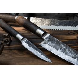 7. Knivset i 4 delar med Brödsåg, Santoku, Petty & Chopper