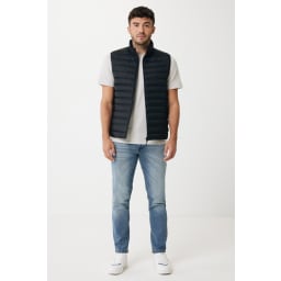 3. IQONIQ Meru herrväst i återvunnen polyester