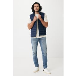 2. IQONIQ Meru herrväst i återvunnen polyester