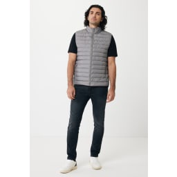 3. IQONIQ Meru herrväst i återvunnen polyester