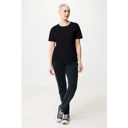 2. IQONIQ Yala t-shirt dam i återvunnen bomull