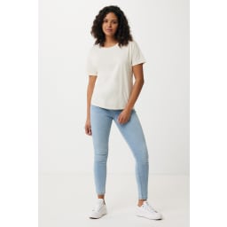 3. IQONIQ Yala t-shirt dam i återvunnen bomull