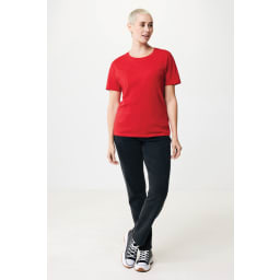 2. IQONIQ Yala t-shirt dam i återvunnen bomull