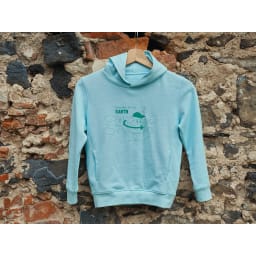 4. IQONIQ Yengo hoodie i återvunnen bomull med sidofickor för b