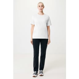 2. IQONIQ Kakadu relaxed t-shirt i återvunnen bomull