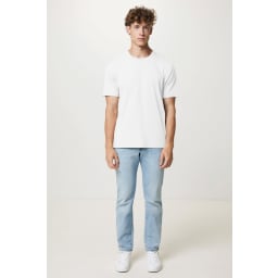 3. IQONIQ Teide t-shirt i återvunnen bomull