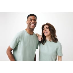 3. IQONIQ Teide t-shirt i återvunnen bomull
