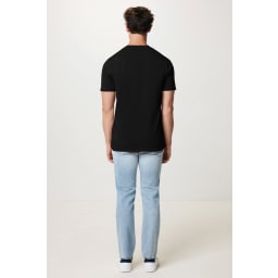 3. IQONIQ Brett t-shirt i återvunnen bomull