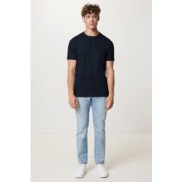 3. IQONIQ Brett t-shirt i återvunnen bomull