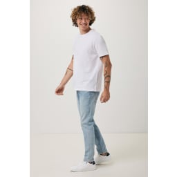 2. IQONIQ Brett t-shirt i återvunnen bomull