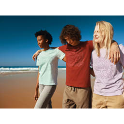 5. IQONIQ Brett t-shirt i återvunnen bomull