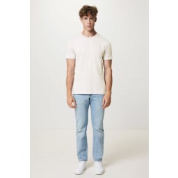 2. IQONIQ Brett t-shirt i återvunnen bomull