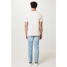 3. IQONIQ Brett t-shirt i återvunnen bomull