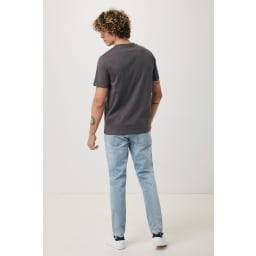 3. IQONIQ Brett t-shirt i återvunnen bomull