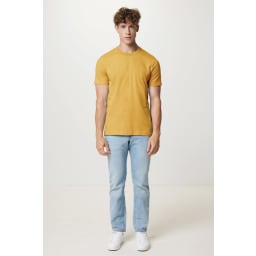 2. IQONIQ Brett t-shirt i återvunnen bomull