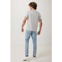 3. IQONIQ Brett t-shirt i återvunnen bomull