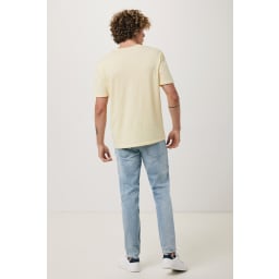 3. IQONIQ Brett t-shirt i återvunnen bomull