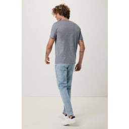 3. IQONIQ Brett t-shirt i återvunnen bomull