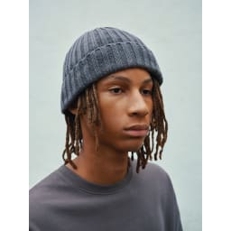 5. IQONIQ Zion sweatshirt i återvunnen bomull