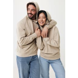 2. IQONIQ Yengo hoodie  i återvunnen bomull med sidofickor