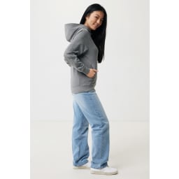 3. IQONIQ Yengo hoodie  i återvunnen bomull med sidofickor