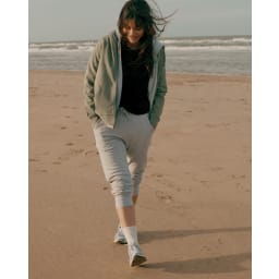 4. IQONIQ Abisko hoodie med dragkedja i återvunnen bomull