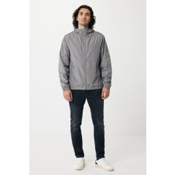 3. IQONIQ Logan lättvikt jacka i återvunnen polyester