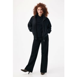 3. IQONQ Odin jacka i återvunnen polyester - urban stil
