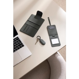 5. VINGA Baltimore RCS Luggage Tag With Finder Dual