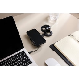 6. VINGA Baltimore RCS 2-in-1 Wireless 15W Travel Charger