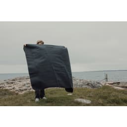 4. VINGA Baltimore RCS picnic blanket