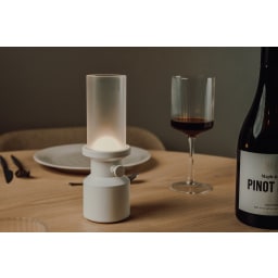 5. VINGA Niori RCS bordslampa