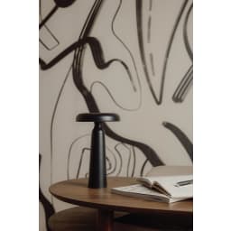 6. VINGA Avery RCS bordslampa